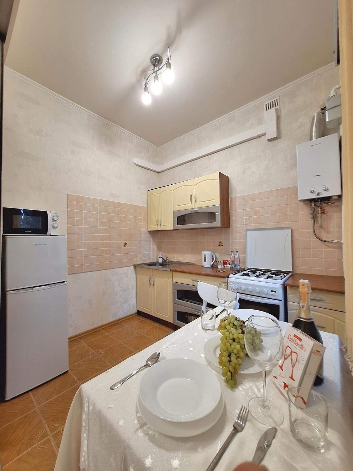 بولتافا Однокімна Квартира Біля Каштанової Алеї У Центрі Полтави Мережа Alexapartments Документи Для Відряджень Безконтатне Заселення 24-7 المظهر الخارجي الصورة